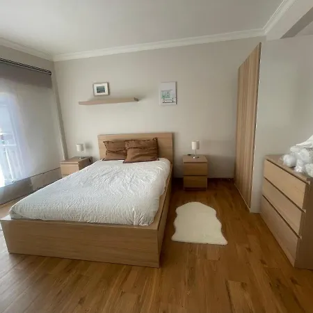 8 Personas En アパート ポンテベドラ