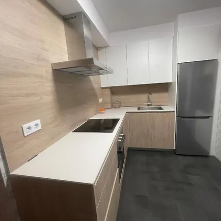 アパート 8 Personas En ポンテベドラ