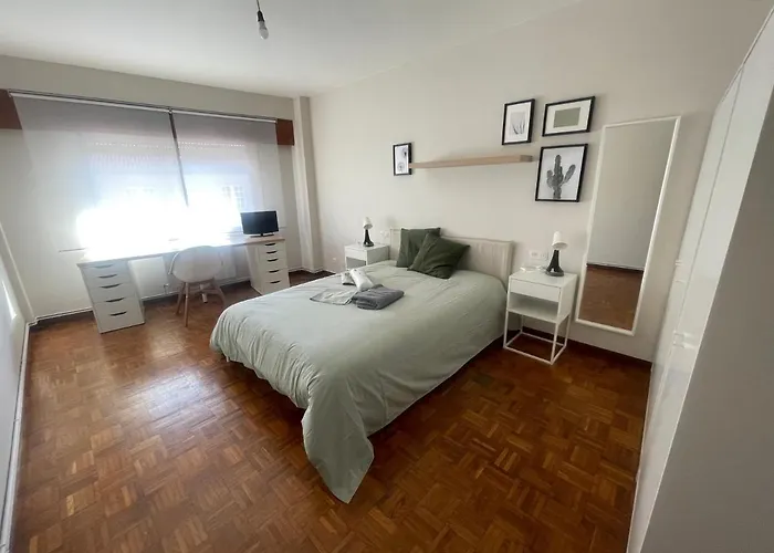 8 Personas En * Pontevedra